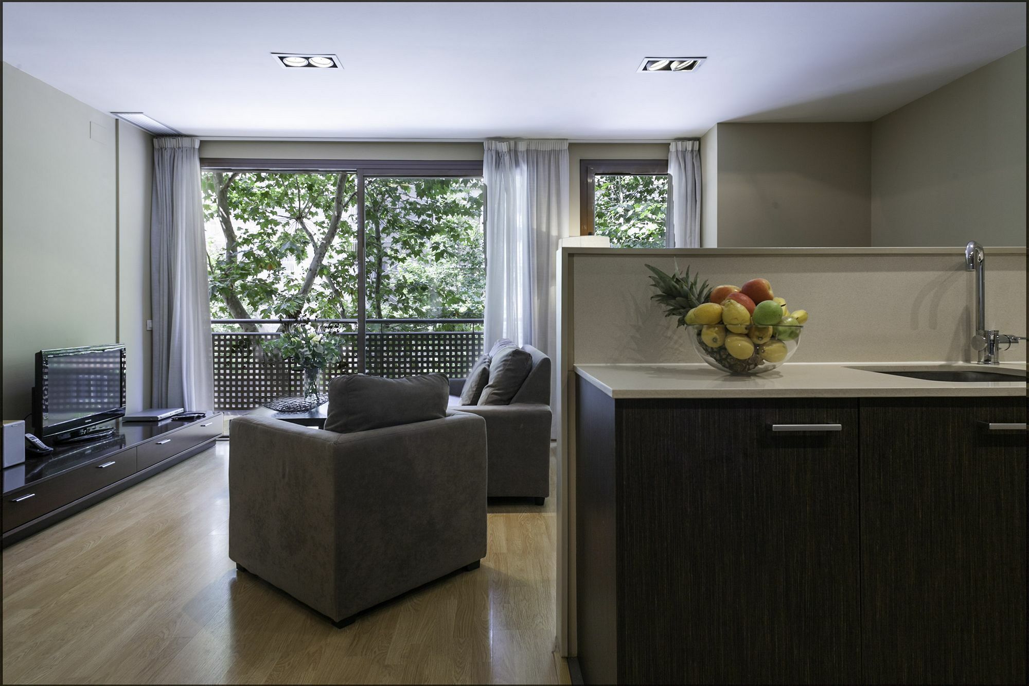 Short Stay Group Camp Nou Serviced Apartments Barcelona Exterior photo