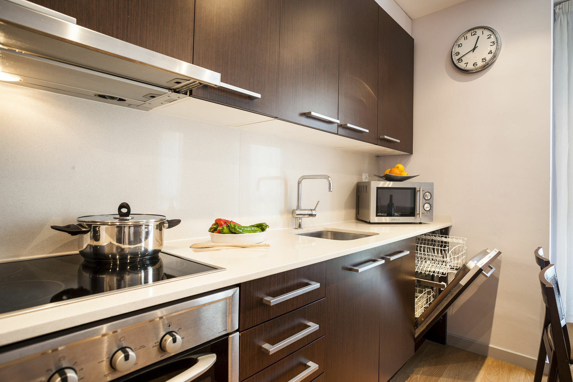 Short Stay Group Camp Nou Serviced Apartments Barcelona Exterior photo
