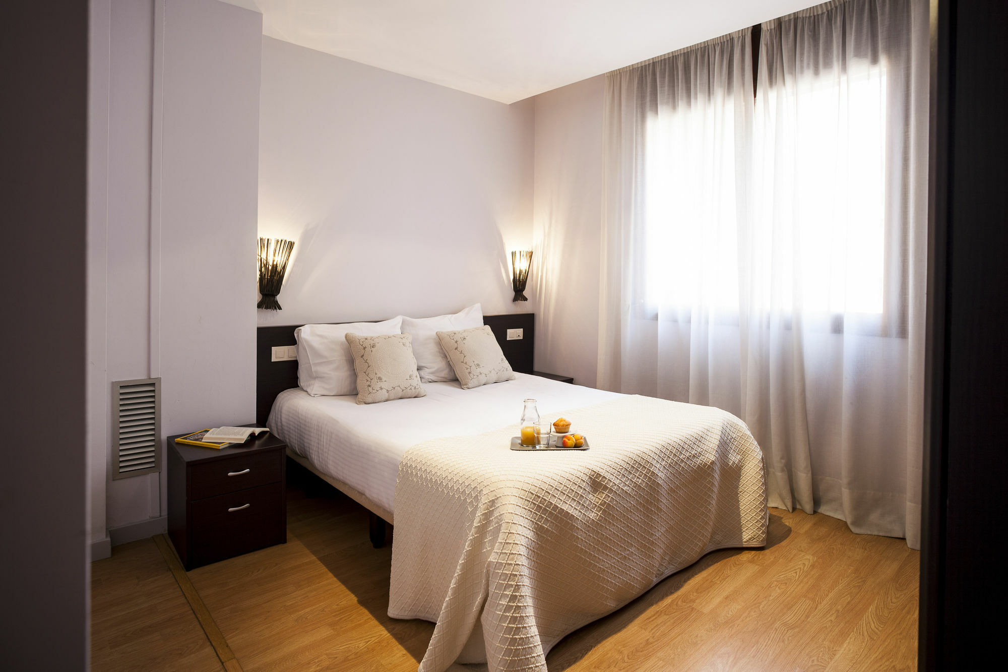 Short Stay Group Camp Nou Serviced Apartments Barcelona Exterior photo